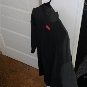 True Religion turtle neck 1/2 sleeve Thick Tee